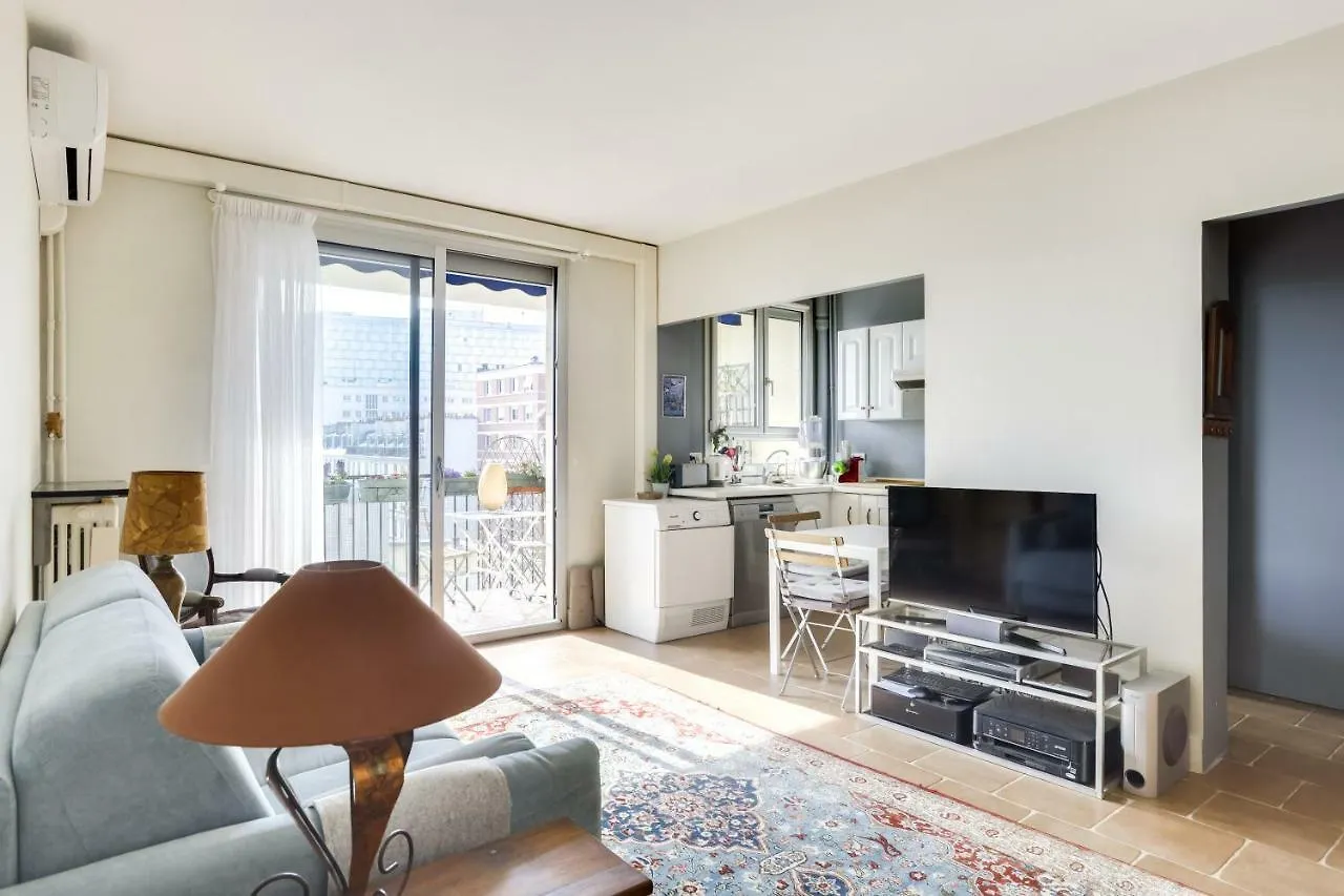 Charming Apartment With Terrace By Weekome Paris