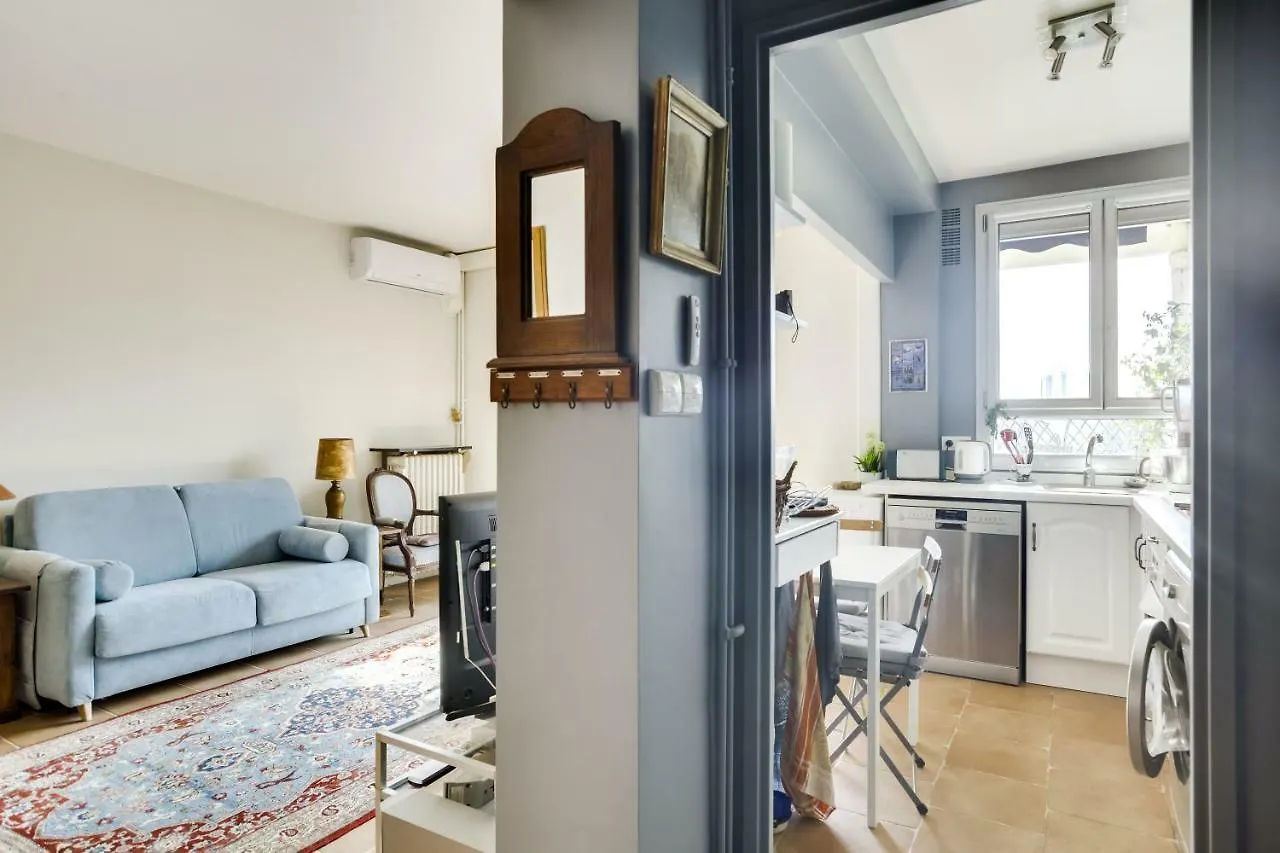 Charming Apartment With Terrace By Weekome Paris